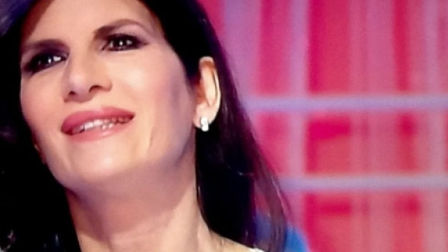 Pamela Prati: “No all'Isola perchè ho paura di volare. Ma farei il ... - kataweb.it