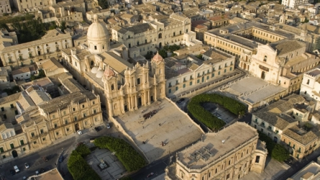 Vista aerea di Noto, al centro piazza Municipio