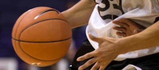 Brescia, arresto cardiaco mentre gioca a basket: grave ragazzo di ... - ajudu.com Brescia, arresto cardiaco mentre gioca a basket: grave ragazzo di ... - ajudu.com