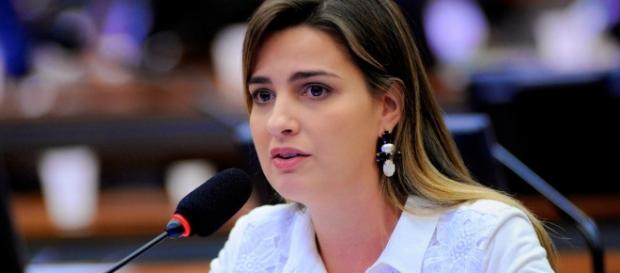 Deputada corre o risco de ficar sem partido Deputada corre o risco de ficar sem partido