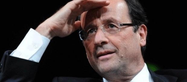 François Hollande vois les Françaises musulmanes à l'horizon... lointain François Hollande vois les Françaises musulmanes à l'horizon... lointain