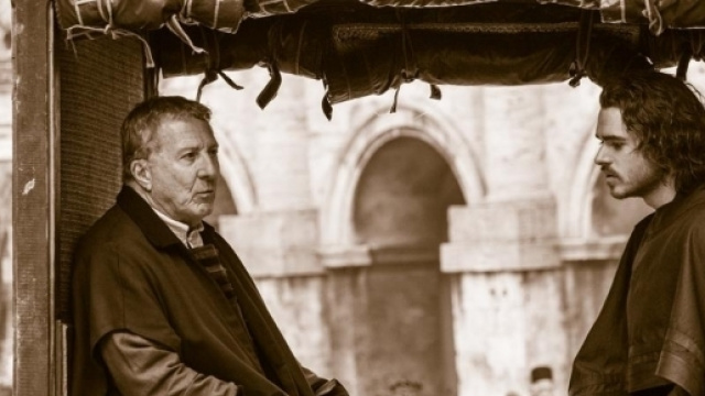 Dustin Hoffman e Richard Madden, Giovanni e Cosimo de' Medici nella serie che debutterà sulla Rai il prossimo lunedì