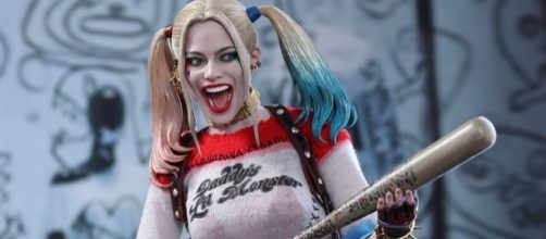 DC Comics Harley Quinn Sixth Scale Figure by Hot Toys | Sideshow ... - sideshowtoy.com