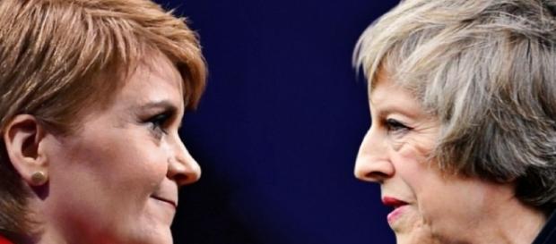 Regatul Unit, în pragul destrămării. Theresa May pusă în fața unui nou REFERENDUM Regatul Unit, în pragul destrămării. Theresa May pusă în fața unui nou REFERENDUM