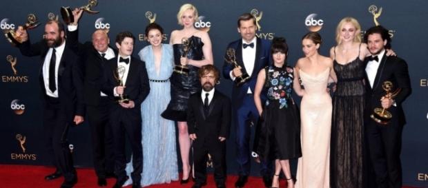 Tutti i vincitori degli Emmy Awards 2016 | SPYit - spyit.it Tutti i vincitori degli Emmy Awards 2016 | SPYit - spyit.it