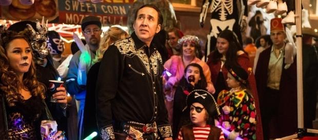 Una scena del film Pay the Ghost con protagonista il premio Oscar Nicolas Cage Una scena del film Pay the Ghost con protagonista il premio Oscar Nicolas Cage