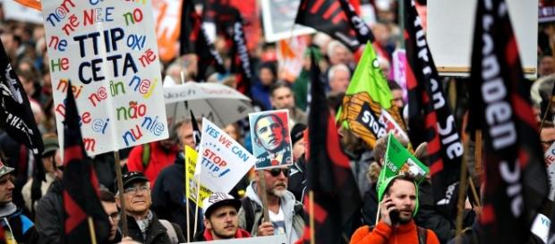 WikiLeaks lève un voile sur la dérégulation des services - Libération - liberation.fr WikiLeaks lève un voile sur la dérégulation des services - Libération - liberation.fr