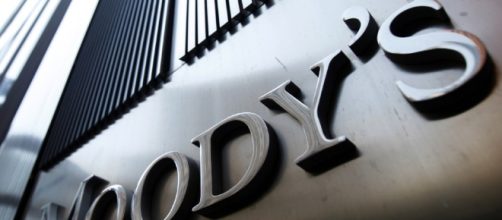 Moody's cuts Oman's credit rating ahead of possible international ... - arabianbusiness.com