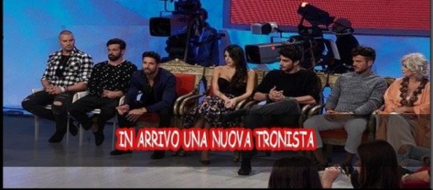Anticipazioni Uomini e Donne: nuova tronista in arrivo? La clamorosa ipotesi Anticipazioni Uomini e Donne: nuova tronista in arrivo? La clamorosa ipotesi