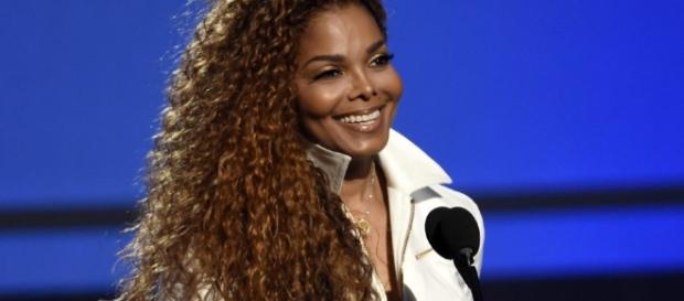 Janet Jackson Baby Bump: Singer Debuts Tiny Bump After Miraculous ... - inquisitr.com Janet Jackson Baby Bump: Singer Debuts Tiny Bump After Miraculous ... - inquisitr.com