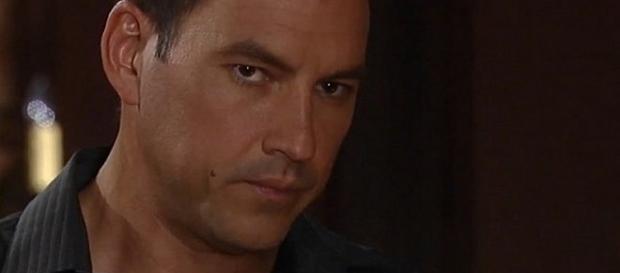 Laura puts Nik's family home up for sale - via 'General Hospital' YouTube Laura puts Nik's family home up for sale - via 'General Hospital' YouTube