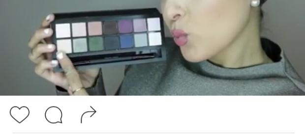 Dinatokio es una 'instagramer' icono de la mujer musulmana actual Dinatokio es una 'instagramer' icono de la mujer musulmana actual