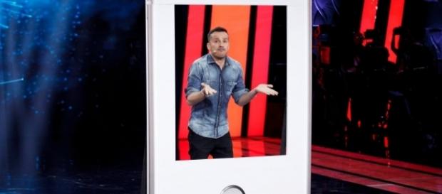 Emanuele Coratella a Tu Si Que Vales. Emanuele Coratella a Tu Si Que Vales.