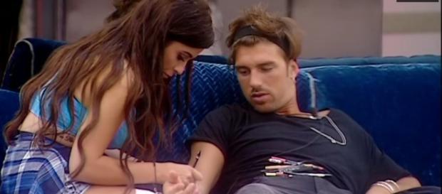 Il tatuaggio che Alessia ha fatto ad Andrea Il tatuaggio che Alessia ha fatto ad Andrea