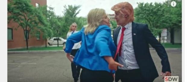 "Clinton" und "Trump" tanzen gegeneinander "Clinton" und "Trump" tanzen gegeneinander
