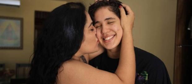 Em postagem, Norma Coeli celebra a emissão da identidade social do filho, José Bernardo. Em postagem, Norma Coeli celebra a emissão da identidade social do filho, José Bernardo.