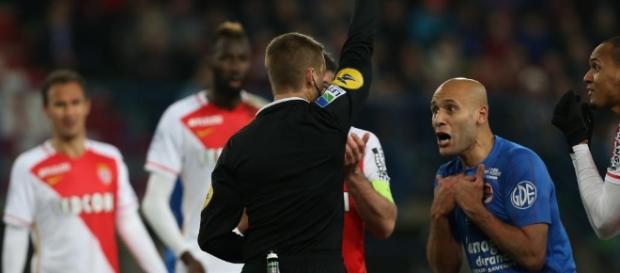 Football : l'assistance vidéo pour l'arbitrage autorisée à compter ... - francetvinfo.fr Football : l'assistance vidéo pour l'arbitrage autorisée à compter ... - francetvinfo.fr
