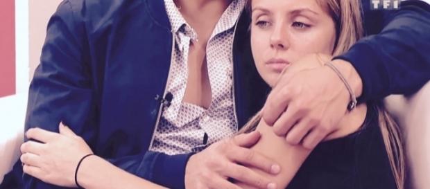 #SS10 #SecretStory - Anaïs se rapproche d'un candidat ! #SS10 #SecretStory - Anaïs se rapproche d'un candidat !