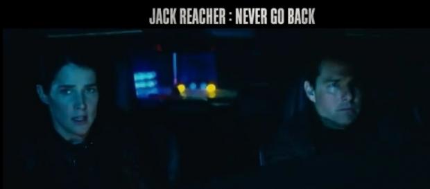 Tom Cruise (Jack Reacher) et Susan Turner (Cobie Smulders) dans Jack Reacher 2 Tom Cruise (Jack Reacher) et Susan Turner (Cobie Smulders) dans Jack Reacher 2