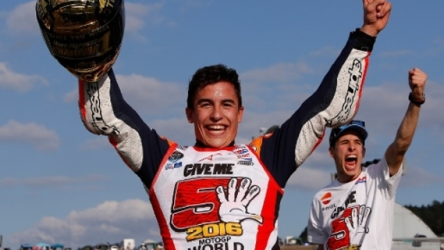 Marc dedica la vittoria alla nonna.