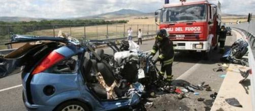 Calabria: ennesimo incidente stradale un morto e quattro feriti