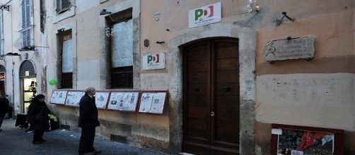 La sede PD di via dei Giubbonari in centro a Roma (foto: Fanpage)
