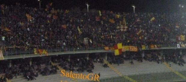 La Curva Nord. Foto Salento Giallorosso. La Curva Nord. Foto Salento Giallorosso.