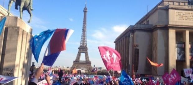 La Manif pour tous sur la place du Trocadéro à Paris, le dimanche 16 octobre 2016. La Manif pour tous sur la place du Trocadéro à Paris, le dimanche 16 octobre 2016.