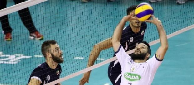 O Cruzeiro, do levantador William, vai em busca do tricampeonato do Mundial de Vôlei. O Cruzeiro, do levantador William, vai em busca do tricampeonato do Mundial de Vôlei.