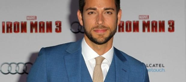 Zachary Levi Pictures with High Quality Photos - aceshowbiz.com Zachary Levi Pictures with High Quality Photos - aceshowbiz.com