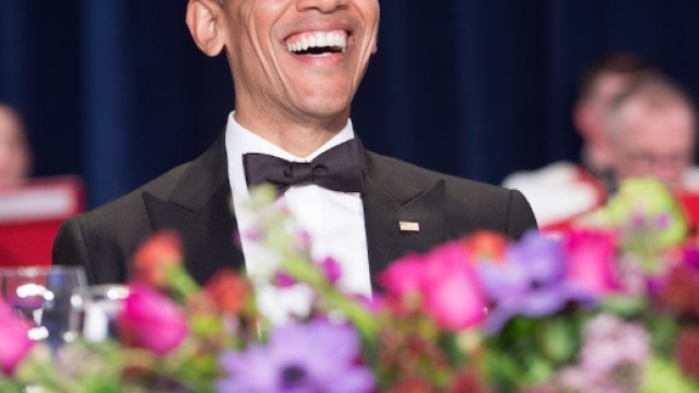 Barack Obama e il saluto alla stampa con tanto di mic drop | Foto ... - polisblog.it