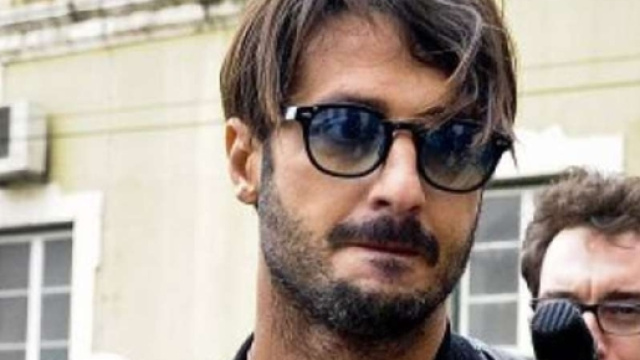 Fabrizio Corona: i guadagni in nero - blogspot.com