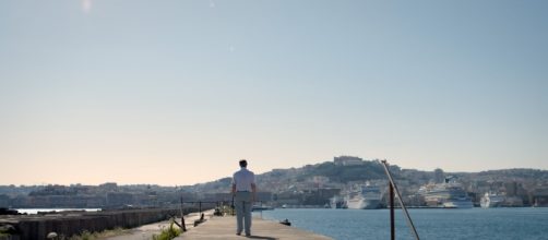 Il porto di Napoli oggi visto da Norman Lewis