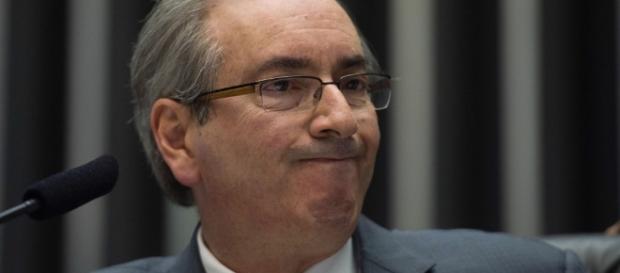 A casa caiu para Eduardo Cunha A casa caiu para Eduardo Cunha