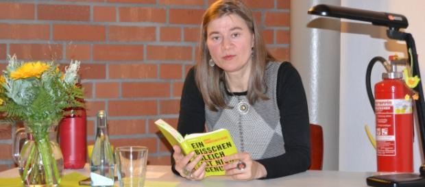 Anke Domscheit-Berg wünscht sich, dass sich mehr Bürger für Gerechtigkeit engagieren. Anke Domscheit-Berg wünscht sich, dass sich mehr Bürger für Gerechtigkeit engagieren.