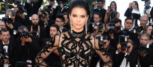 Kendall Jenner loves to bare breasts. Wikimedia user Lola032016 Kendall Jenner loves to bare breasts. Wikimedia user Lola032016