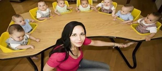 Mamele cu mai mulți copii vor primi pensie specială Mamele cu mai mulți copii vor primi pensie specială