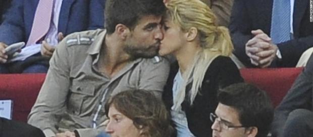 Piqué y Shakira: Somos una familia normal | CNNEspañol.com - cnn.com Piqué y Shakira: Somos una familia normal | CNNEspañol.com - cnn.com