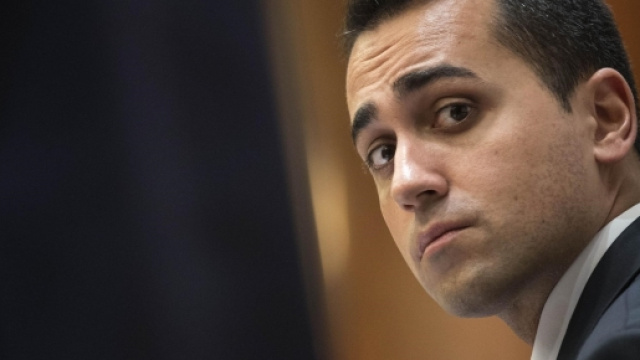 Luigi Di Maio finisce nuovamente nel mirino, questa volta per le spese 'politiche'