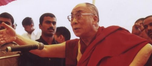 Dalai Lama a Milano per ricevere cittadinanza onoraria
