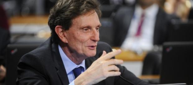 Crivella é candidato a prefeito do Rio de Janeiro Crivella é candidato a prefeito do Rio de Janeiro