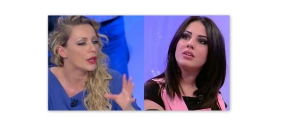 Karina Cascella contro Giulia de Lellis Karina Cascella contro Giulia de Lellis
