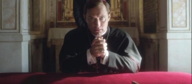 Svelate le prime immagini di The Young Pope, la serie tv di ... - digital-news.it Svelate le prime immagini di The Young Pope, la serie tv di ... - digital-news.it