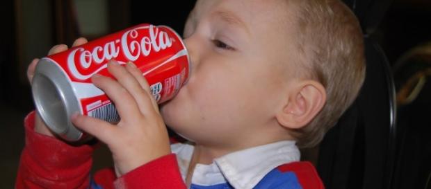 Organismo infantil tende a ser mais afetado pela Coca-Cola Organismo infantil tende a ser mais afetado pela Coca-Cola