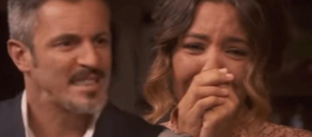 Il Segreto, anticipazioni: Emilia scopre il tradimento di Alfonso Il Segreto, anticipazioni: Emilia scopre il tradimento di Alfonso
