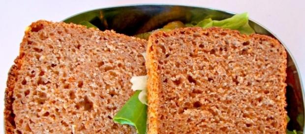 Plastikfreies Pausenbrot in der Blechdose Plastikfreies Pausenbrot in der Blechdose