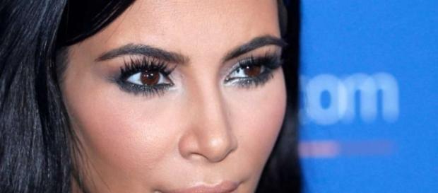 Spokeswoman: Kardashian West held up at gunpoint in Paris ... - chron.com Spokeswoman: Kardashian West held up at gunpoint in Paris ... - chron.com