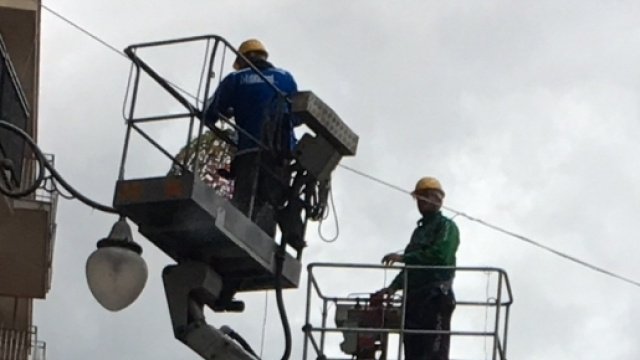 Le installazioni delle Luci d'Artista nella zona est di Salerno