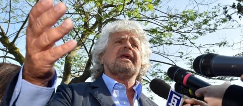 Beppe Grillo pensa al referendum