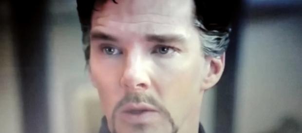 Benedict Cumberbatch in una scena del film Doctor Strange, dal 26 ottobre al cinema Benedict Cumberbatch in una scena del film Doctor Strange, dal 26 ottobre al cinema